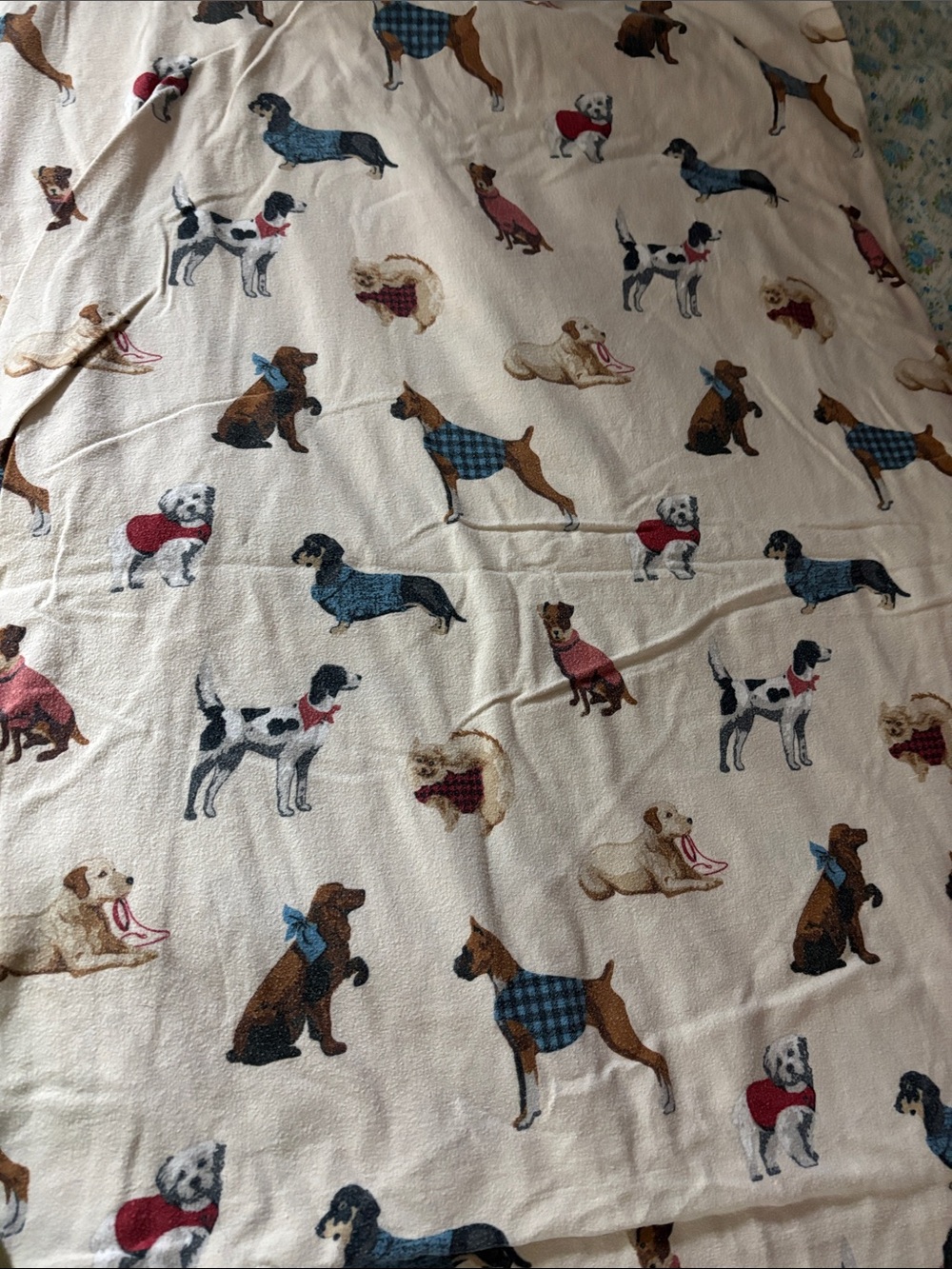 Cozy Dog Pattern Felt Sheet and Pillowcase - Cream with Multicolor Dogs
